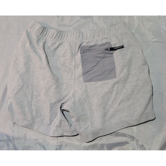 The North Face Shorts Mens 2XL Gray Knit Gym Run‎ Workout Zip Pocket Drawstring - Picture 9 of 11
